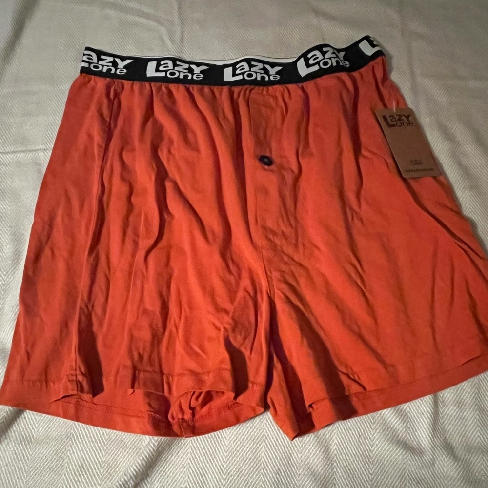 Lazy One men’s Boxers. It wasn’t Me With a skunk on the backside NWT SZ L orange